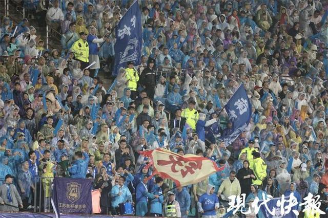 苏宁客场大胜黑龙江，稳坐中超不败之席的简单介绍