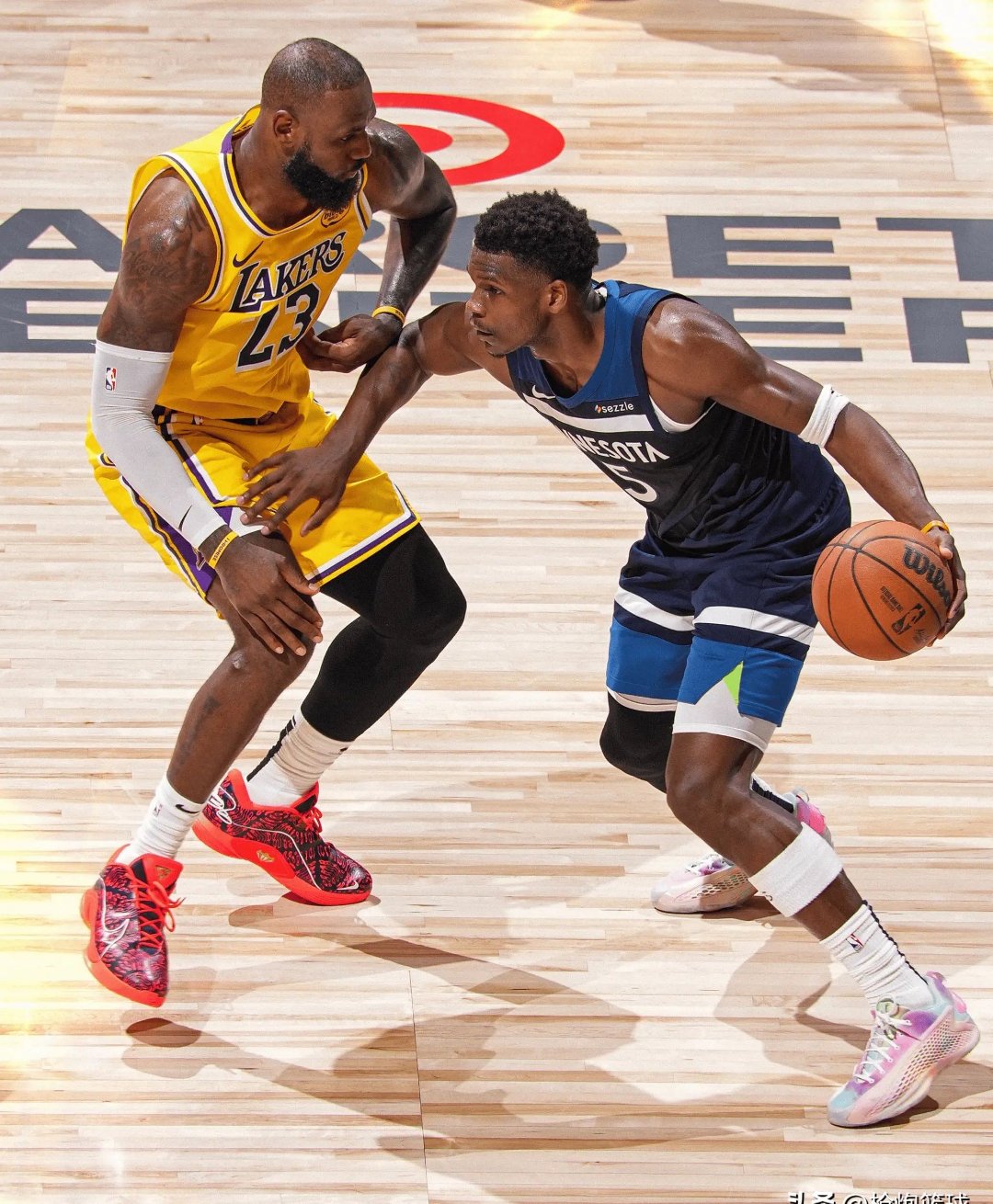 詹姆斯焦点对战，德布劳内与60激战独行侠分钟，重要助攻胜负难料！气势如虹延续的简单介绍