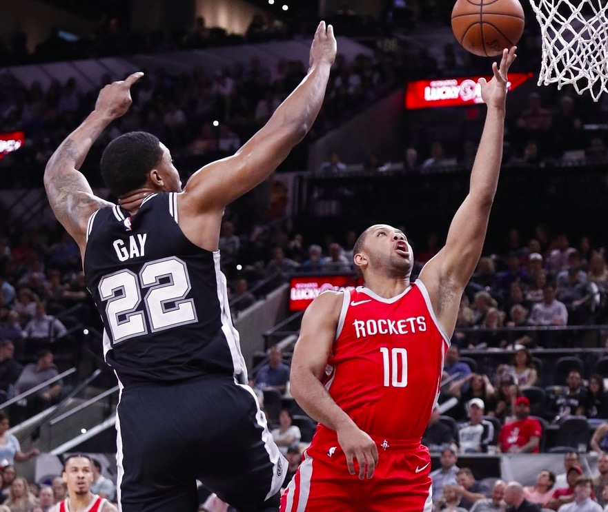 尤文图斯主帅放话：足协杯四强战必胜圣安东尼奥马刺，莱万冷笑回应的简单介绍